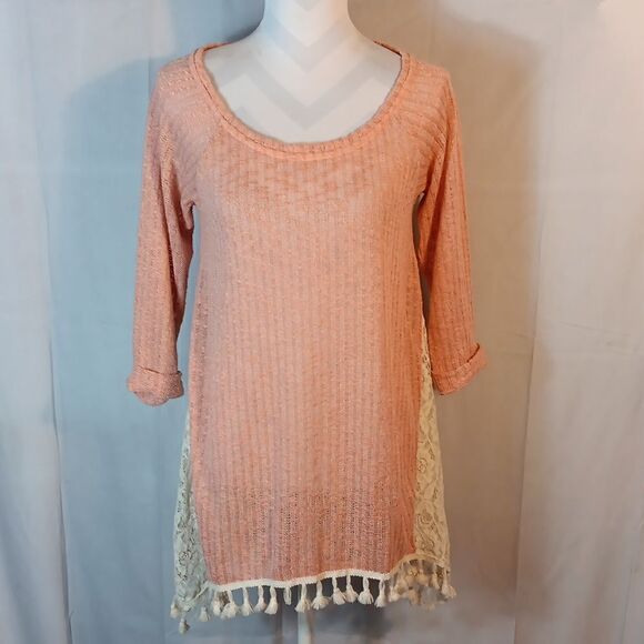 Umgee Lace w/ Tassels Sweater - Picture 1 of 6